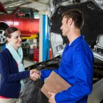 memilih bengkel mobil