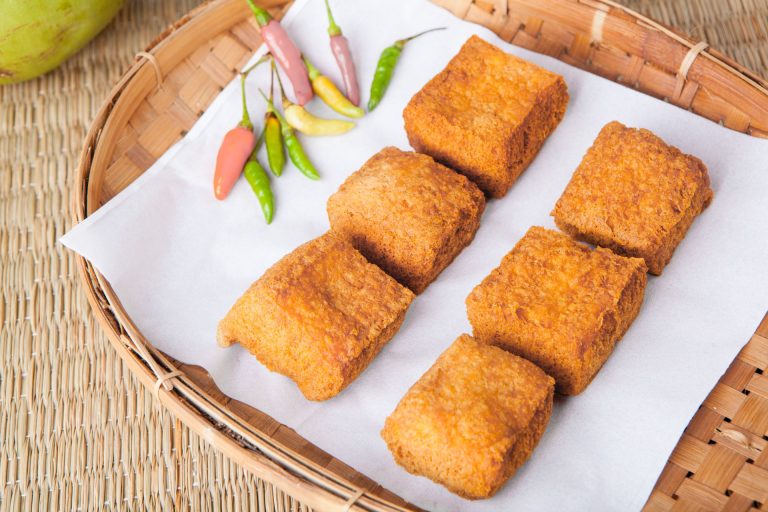 Membuat tahu sutra